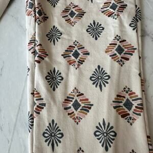 Joyfolie leggings sz 10 Victoria ruffled edge ecru girls patterned